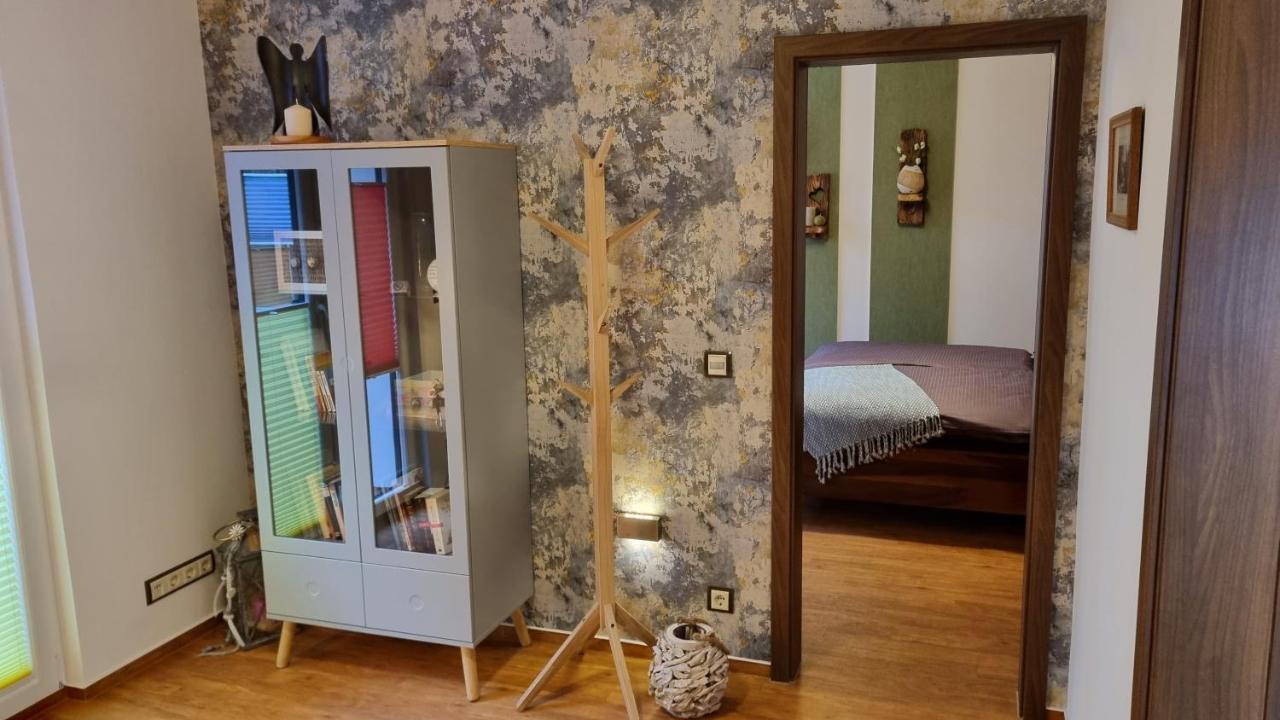 Ferienhaus Rehblick - Direkt In Der Natur, Mit Lesezimmer Und Zwei Terrassen Friedrichroda Exterior photo